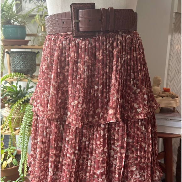 Antonio Melani tiered maxi skirt size 4 - Picture 5 of 8